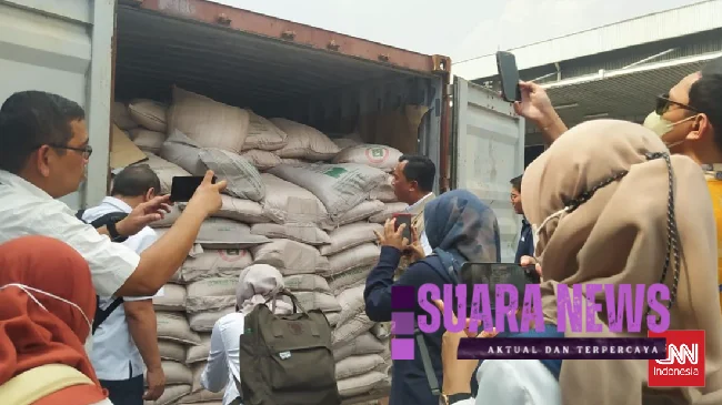 Pengawasan pertama kali dilakukan terhadap total 740 kontainer yang memuat importasi GKP yang tersebar pada enam lokasi penimbunan berbeda, pada Rabu (12/6).