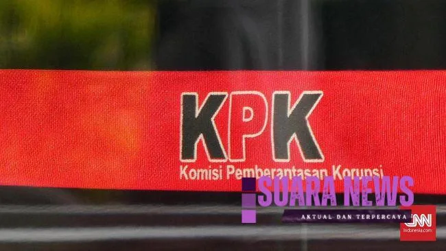 Guru Besar UGM Zainal Arifin mempertanyakan beda KPK dengan polisi. Sementara banyak penyidik Polri di KPK.