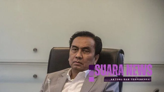 Pemecatan Effendi Simbolon tak lepas dari sikapnya dalam Pilgub Jakarta yang menyita perhatian publik beberapa waktu lalu.